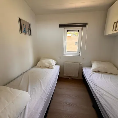 Holiday park Lessenaar 76 *